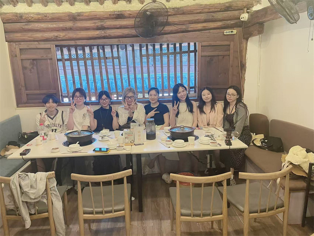 Leesun's trophy tour