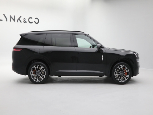 LYNK & CO 900